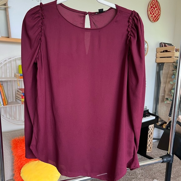 Ann Taylor puff sleeve blouse - Picture 1 of 1